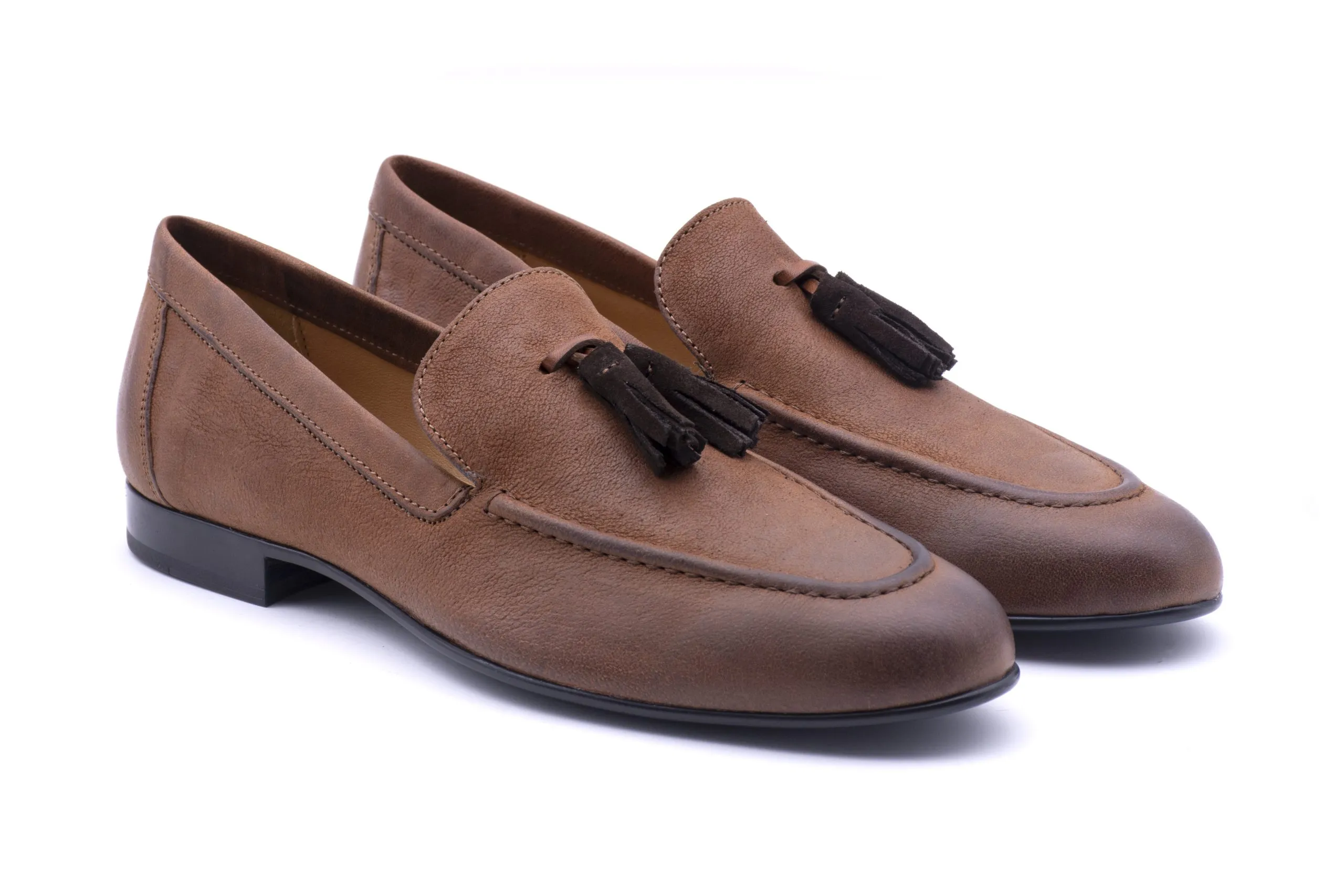 Coffee loafer with tassels