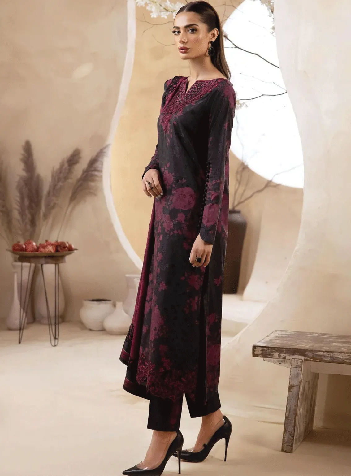 Iznik Embroidered Viscose Unstitched 3 Piece Suit - IZ23LW ILW-06 EVELYNN