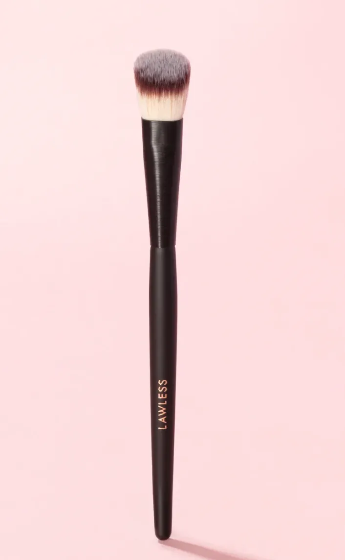 Lawless Concealer Brush