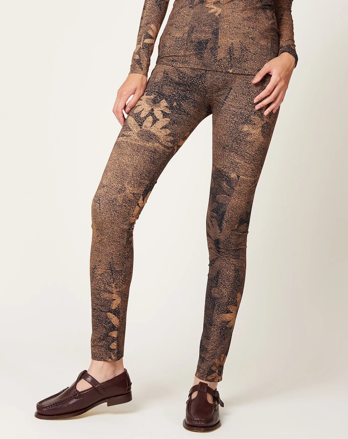 Legging in Tan Black Floral Print