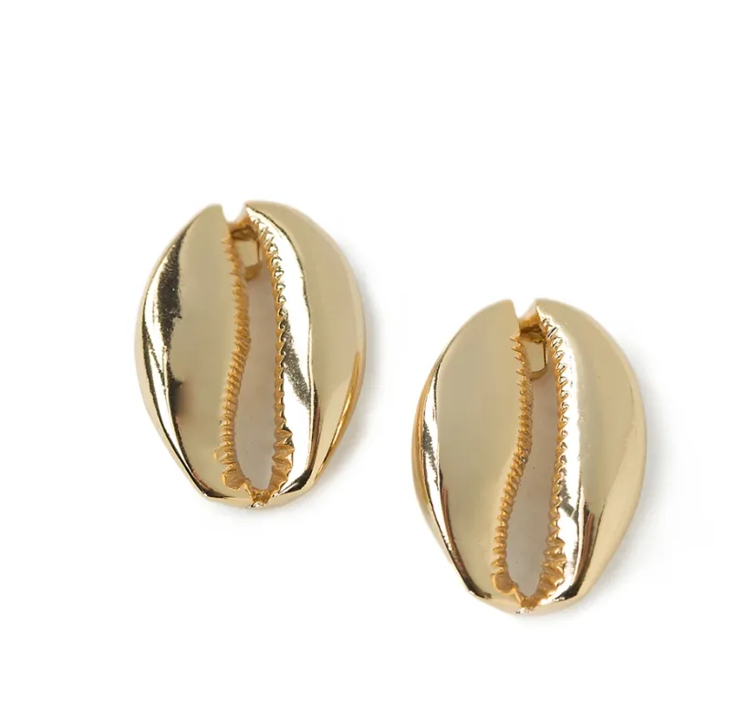 MEGA PUKA SHELL EARRINGS IN GOLD