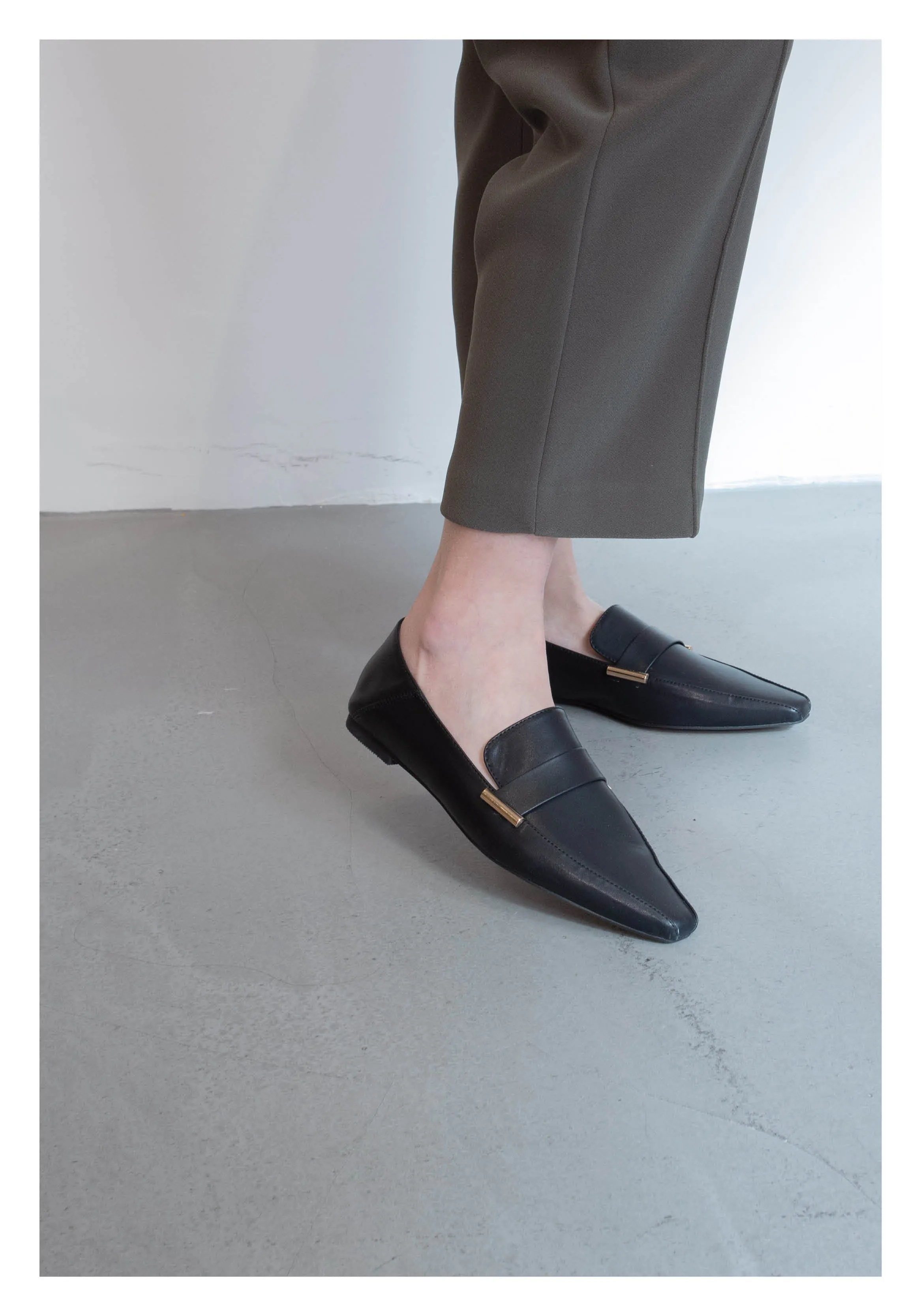 Side Metal Loafer Black