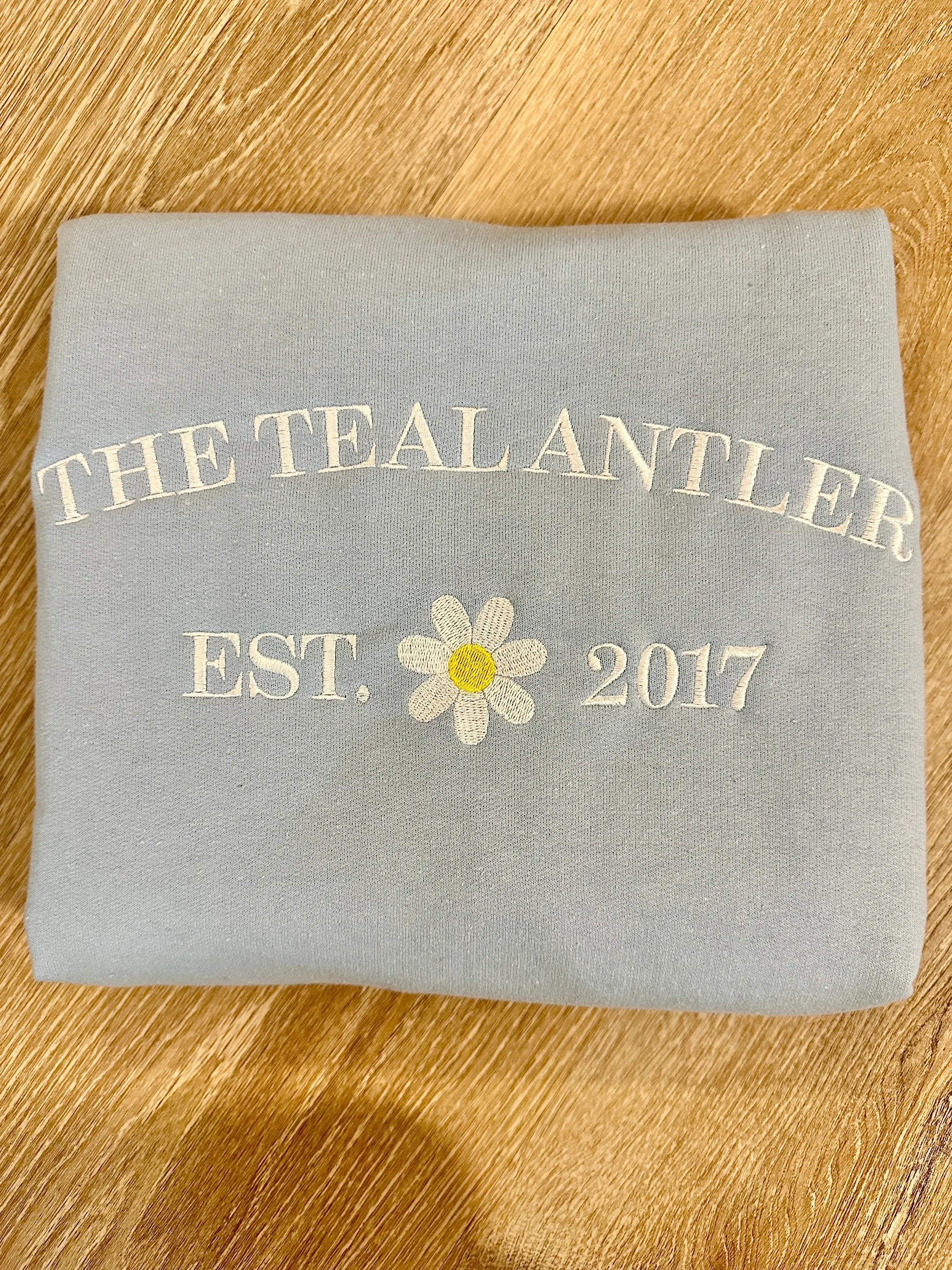 The Teal Antler- Daisy Embroidered Crew Neck