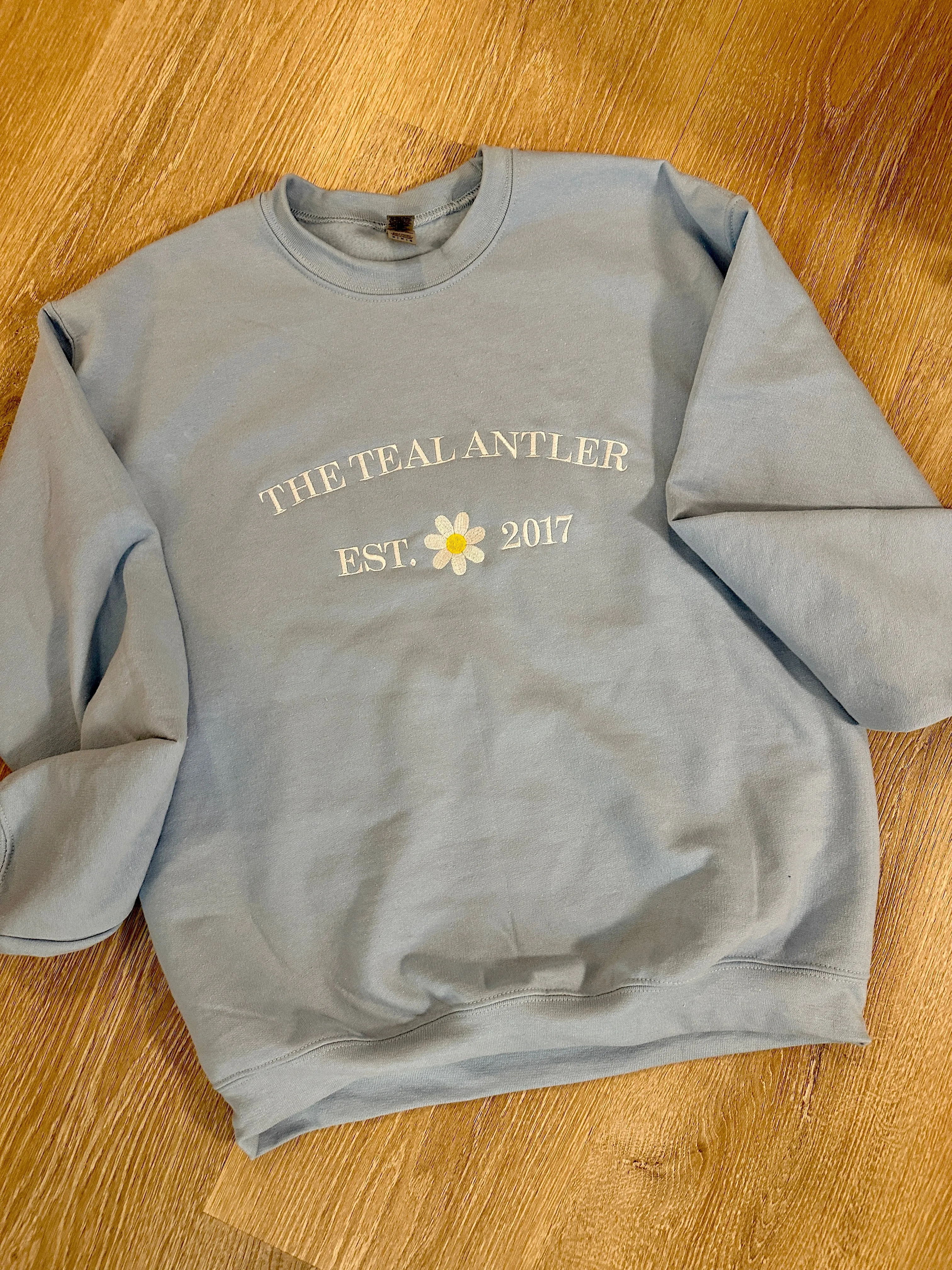 The Teal Antler- Daisy Embroidered Crew Neck